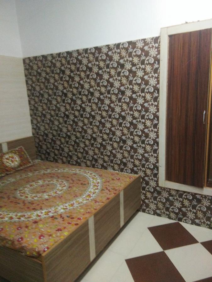 אמריצר Sukhmani Home Stay מראה חיצוני תמונה